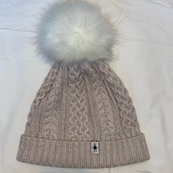 Smartwool Knit Beanie with faux fur Pom Pom Blush/Cream OS - Picture 1 of 5